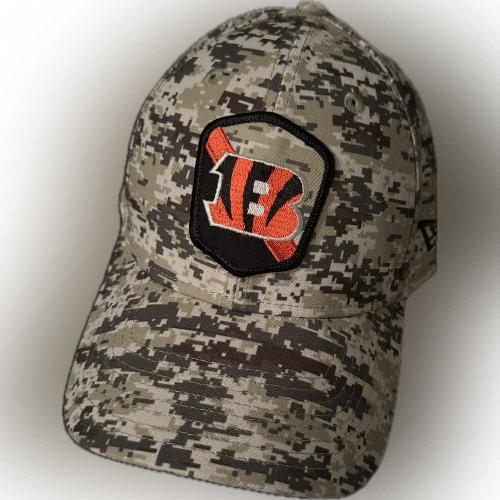 New Era Cincinnati Bengals Camo 2023 Salute To Service 39THIRTY Flex Hat